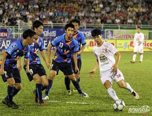 Развитие футбола Вьетнама и Японии  - ảnh 1